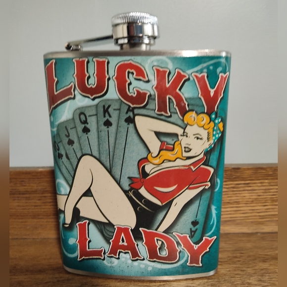 LUCKY LADY STAINLESS STEEL 8 OZ LIQUOR FLASK - Picture 2 of 5